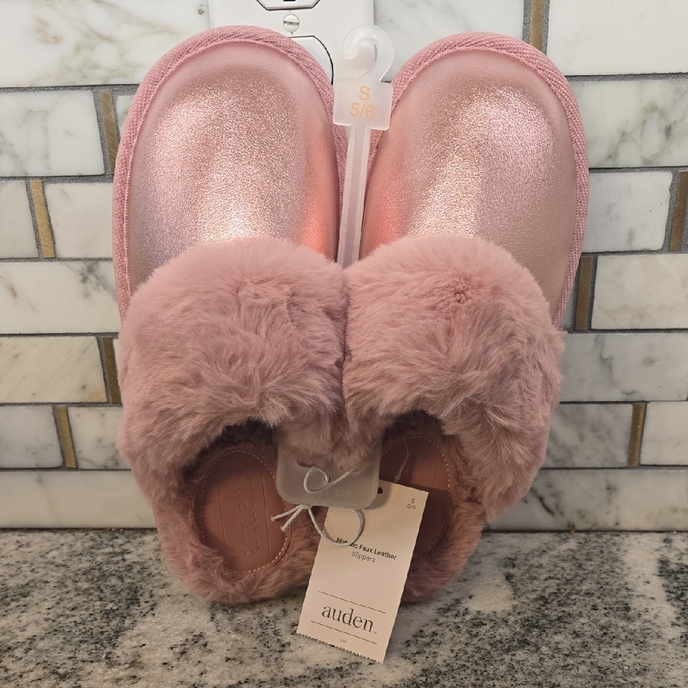 Auden Women's Metallic Pink Fuzzy Slippers Size 5-6
